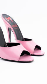 Gucci Scarlet Patent Leather Heels