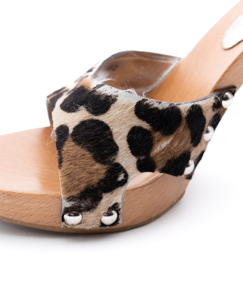 Dolce & Gabbana Leopard Print Mules