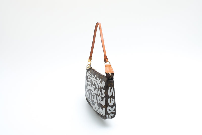 Louis Vuitton Graffiti Pochette