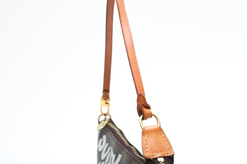 Louis Vuitton Graffiti Pochette