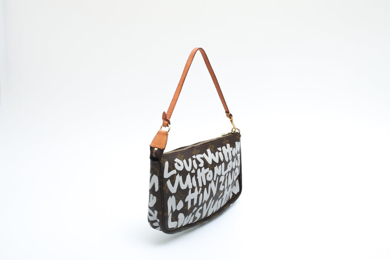 Louis Vuitton Graffiti Pochette