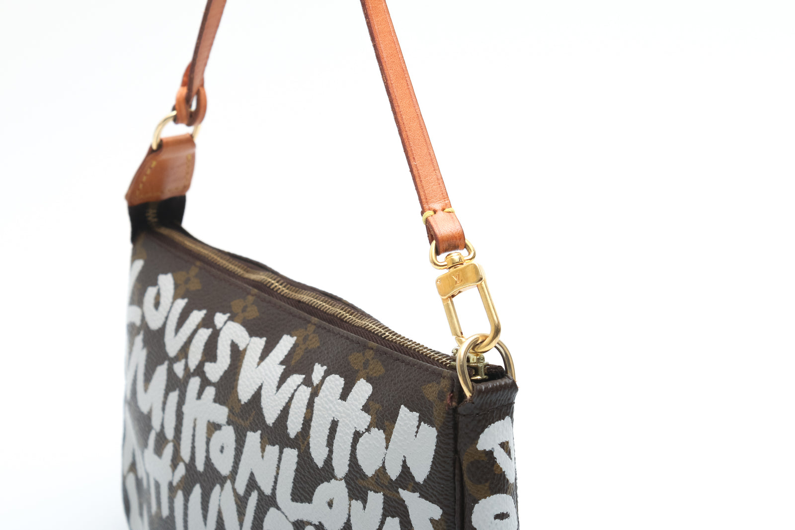 Louis Vuitton Graffiti Pochette – Jean Vintage