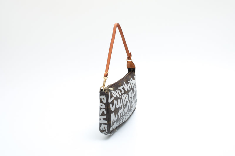 Louis Vuitton Graffiti Pochette